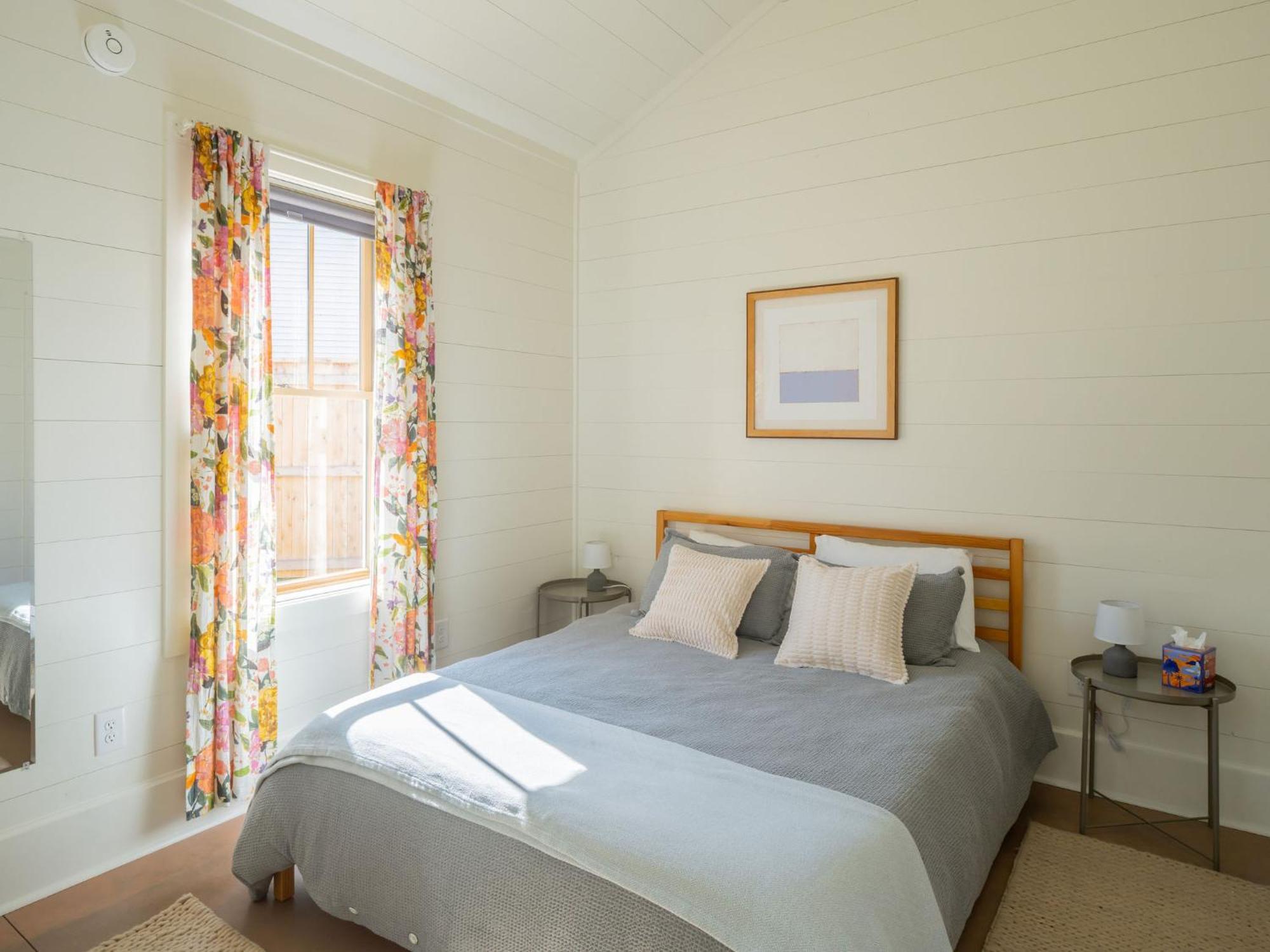 Queen City Bungalow & Cottages Burlington Esterno foto